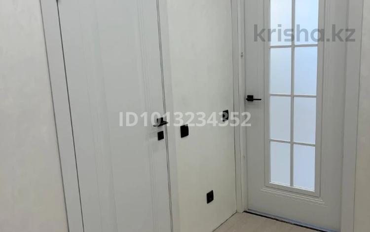 2-бөлмелі пәтер · 46 м² · 1/13 қабат, мкр Тастак-1, бағасы: 350 000 ₸ в Алматы, Ауэзовский р-н — фото 2