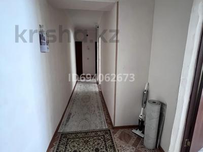 3-комнатная квартира · 68.5 м² · 1/3 этаж, Асылбекова 97/1 за 26 млн 〒 в Жезказгане