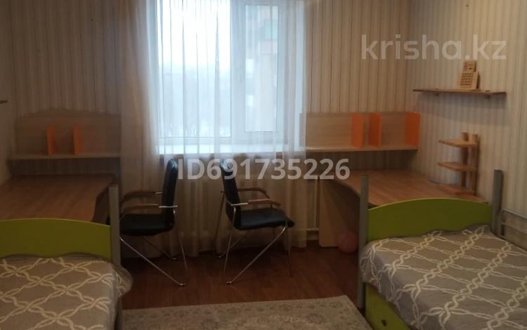 3-комнатная квартира, 72 м², 5/5 этаж помесячно, Манаса 11/2