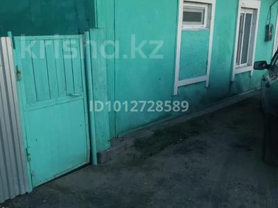 Отдельный дом · 4 комнаты · 64 м² · 6 сот., Нурсая 26а — Район жд вокзала за 9 млн 〒 в Семее