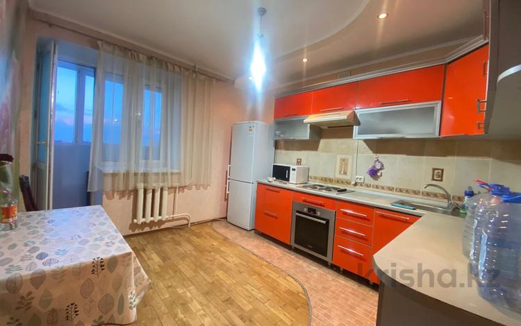 2-комнатная квартира, 70 м², 12/12 этаж помесячно, Сейфуллина 4/1