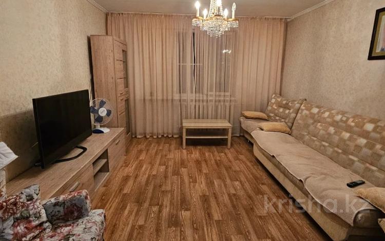 3-комнатная квартира, 61 м², 9/9 этаж, Новаторов 2 за 25.6 млн 〒 в Усть-Каменогорске — фото 2
