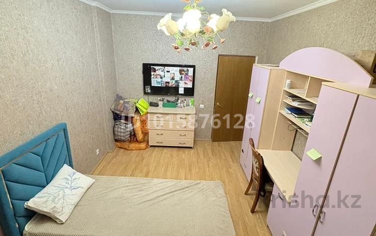 3 комнаты · 94 м² · 4/12 этаж, Сембинова 7 за 110 000 ₸ в Астане, р-н Байконур — фото 2