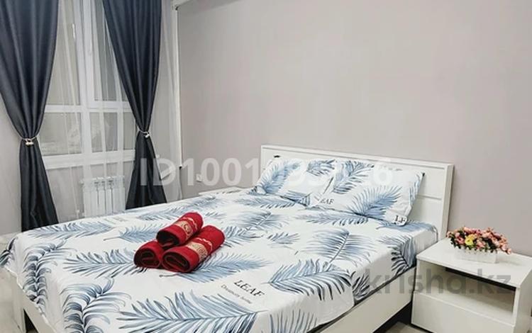 1-комнатная квартира · 62 м² · 3/9 этаж, 17-й микрорайон 26/5 — Рыскулова за 2 500 ₸ в Шымкенте, Аль-Фарабийский р-н — фото 2