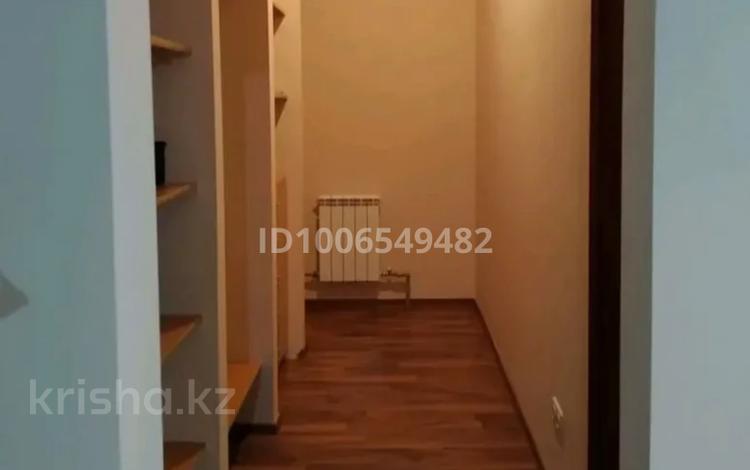 2-бөлмелі пәтер · 90 м² · 7/17 қабат, Мұнайшы ш/а., Кайыргали Смагулов 16, бағасы: 40 млн ₸ в Атырау, мкр Мунайшы — фото 9