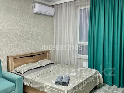 1-комнатная квартира, 35 м², 2/5 этаж по часам, Казыбек би 144 за 2 000 〒 в Таразе
