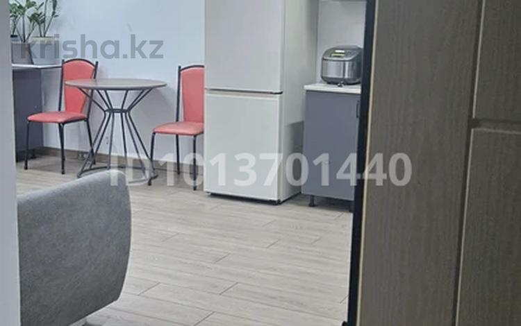 1-бөлмелі пәтер · 30 м² · 1/16 қабат, Навои 37, бағасы: 300 000 ₸ в Алматы, Алатауский р-н — фото 2