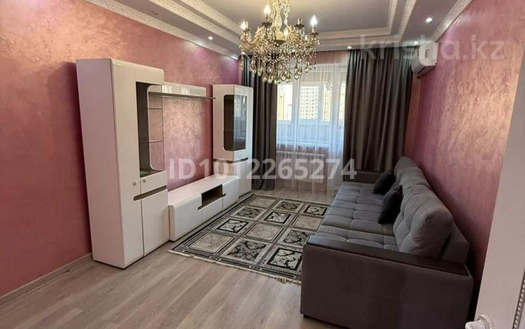 2-комнатная квартира · 68 м² · 8/12 этаж, ул. Толе би 298/3 за 300 000 ₸ в Алматы, Ауэзовский р-н — фото 3