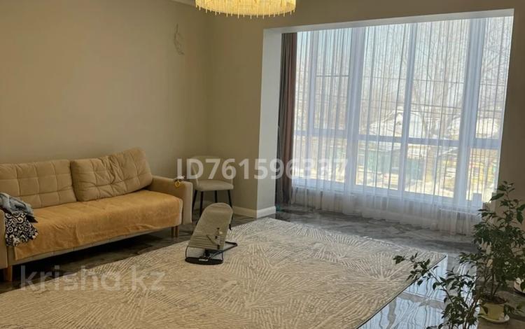 3-бөлмелі пәтер · 101 м² · 2 қабат, Хиуаз доспанова 4, бағасы: 60 млн ₸ в Уральске — фото 2