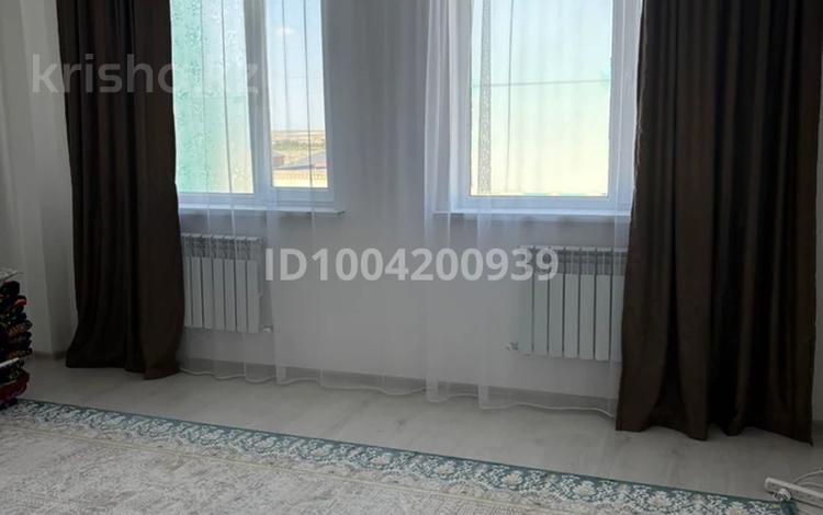 2-бөлмелі пәтер · 80 м² · 5/5 қабат, мкр Самал, Мкрн Самал — Нурсая, бағасы: 190 000 ₸ в Атырау — фото 3