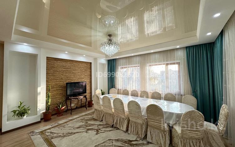 Дом · 5 комнат · 140 м², Нарумова 13 за 80 000 ₸ в Алматы — фото 17