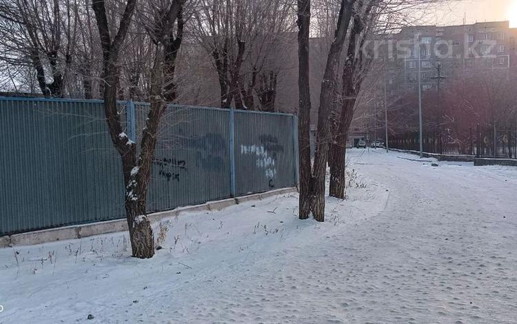 Свободное назначение, офисы, склады, азс, автосервисы и автомойки, общепит, бани, гостиницы и зоны отдыха, образование, развлечения · 900 м² за 70 млн ₸ в Темиртау — фото 2