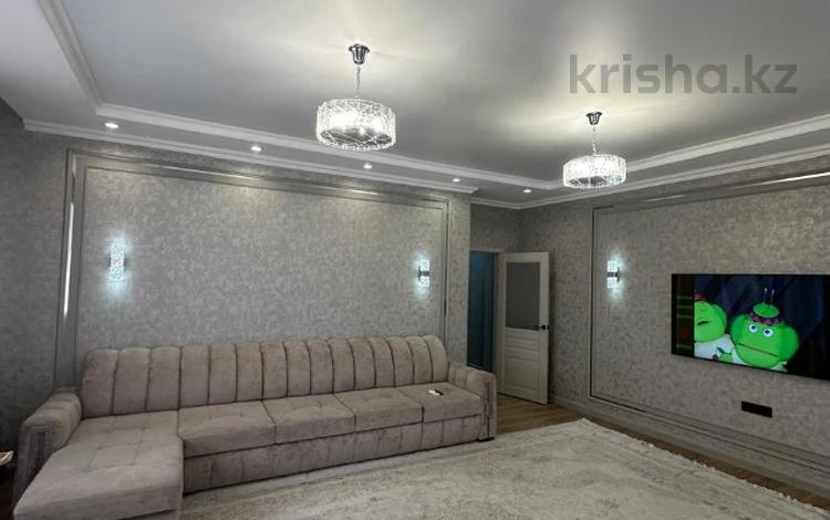 4-бөлмелі пәтер · 130 м² · 5/15 қабат, 17-ш/а. 54, бағасы: 65 млн ₸ в Актау, 17-й мкр — фото 2