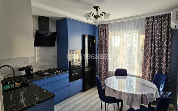2-бөлмелі пәтер · 55 м² · 4/5 қабат, 5мкр 40, бағасы: 35 млн ₸ в Конаеве — фото 28