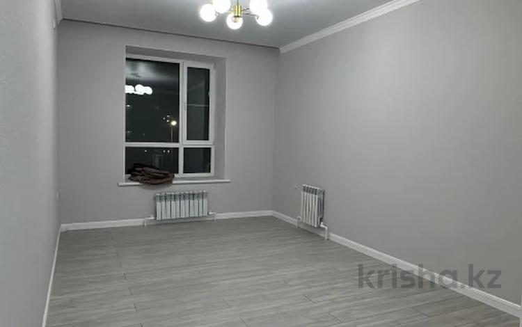 2-бөлмелі пәтер · 85.5 м² · 3/9 қабат, мкр. Алтын орда, Санкибай батыр 177а, бағасы: 37 млн ₸ в Актобе — фото 2