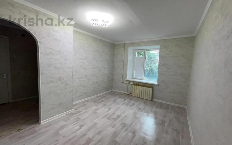 1-комнатная квартира · 30 м² · 1/5 этаж, мкр 8, Бр Жубановых за 8.7 млн ₸ в Актобе — фото 2