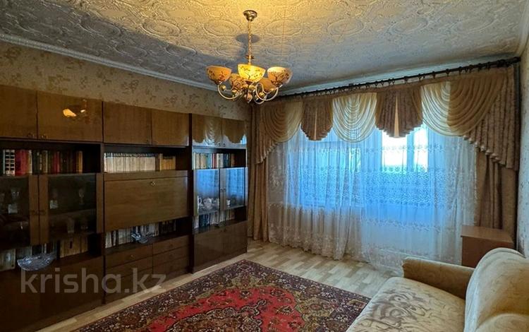 3-комнатная квартира · 64 м², Майкудук, Восток 5 за 16 млн 〒 в Караганде, Алихана Бокейханова р-н — фото 2