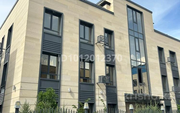 4-бөлмелі пәтер · 186.7 м² · 3/3 қабат, мкр Нур Алатау 71\1, бағасы: 195 млн ₸ в Алматы, Бостандыкский р-н — фото 2