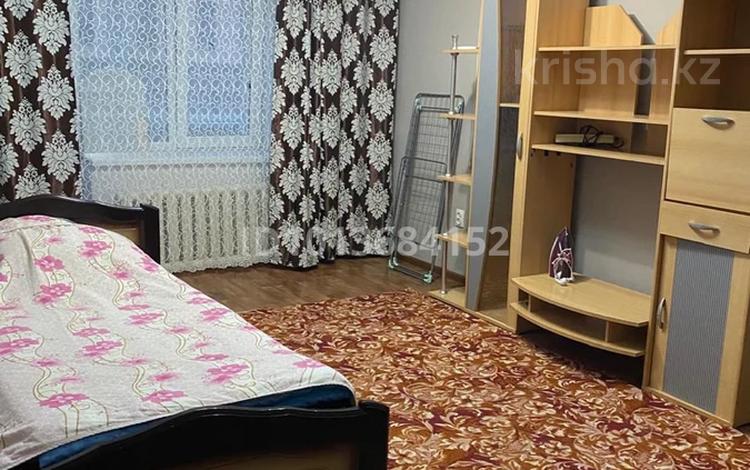 1-комнатная квартира · 32.9 м² · 4/5 этаж, Ивана Ларина 1/1 — Сырыма-Датова и Ивана Ларина за 13 млн ₸ в Уральске — фото 2