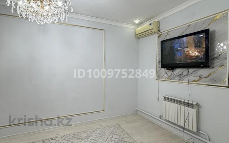 Отдельный дом · 2 комнаты · 75 м², мкр Атырау, Советский — Советский мура магазин касында за 120 000 〒 — фото 2