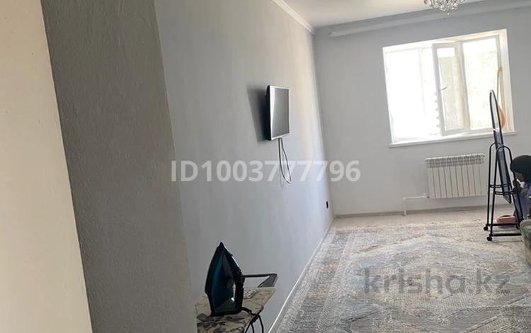 2-бөлмелі пәтер · 72 м² · 5/6 қабат, мкр. Алтын орда 20, бағасы: 25 млн 〒 в Актобе — фото 2