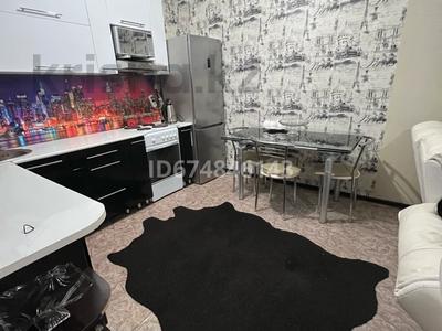 2-комнатная квартира, 58 м², 1/4 этаж помесячно, Байконурова за 180 000 〒 в Жезказгане