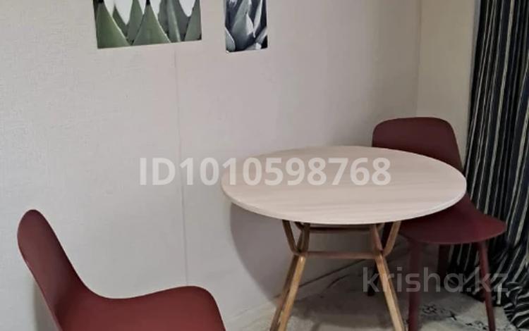 1-комнатная квартира · 18 м² · 2/5 этаж, Тынышбаева 1 за 135 000 ₸ в Алматы, Турксибский р-н — фото 2