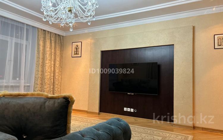 4-комнатная квартира · 186 м² · 7/10 этаж, Сарайшык 36 — МИД, Байтерек за 690 000 ₸ в Астане, Есильский р-н — фото 2