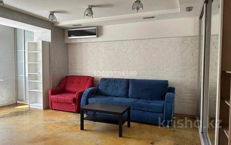 1-бөлмелі пәтер · 45 м² · 3/5 қабат, мкр Коктем-2 2 — Река Есентай, бағасы: 41 млн ₸ в Алматы, Бостандыкский р-н — фото 13