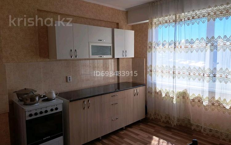 1-комнатная квартира, 43 м², 8/9 этаж помесячно, Есенберлина 4