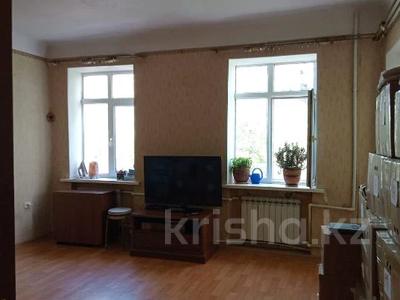 2-бөлмелі пәтер · 62 м² · 3/3 қабат, Старый город 56, бағасы: 9 млн ₸ в Актобе