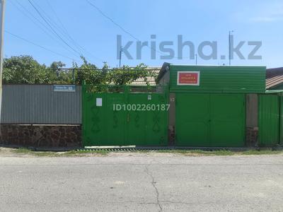 Отдельный дом · 5 комнат · 52.9 м² · 6 сот., Айтеке Би 72 72 — Центр за 32 млн 〒 в Аксукенте