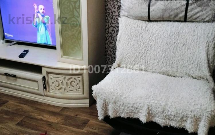 1-комнатная квартира · 37 м² · 4/5 этаж, Майкудук, Майкудук, 12й микрорайон 1 — Горняк за 9 000 ₸ в Караганде, Алихана Бокейханова р-н — фото 2