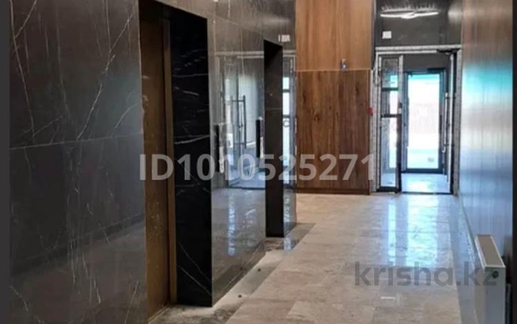 2-бөлмелі пәтер · 64 м² · 11/12 қабат, Курмангазы строение 116, бағасы: 35 млн ₸ в Атырау — фото 4