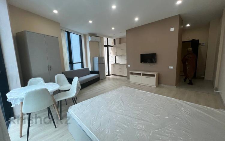 1-комнатная квартира · 37.7 м², проспект Жиули Шартава 10 за ~ 32.4 млн ₸ в Батуми — фото 2