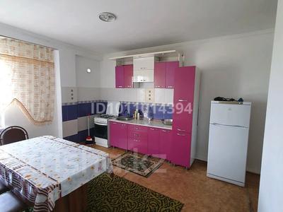 3-бөлмелі пәтер · 54 м² · 4/5 қабат, мкр Тастак-2 53/А, бағасы: 300 000 〒 в Алматы, Алмалинский р-н