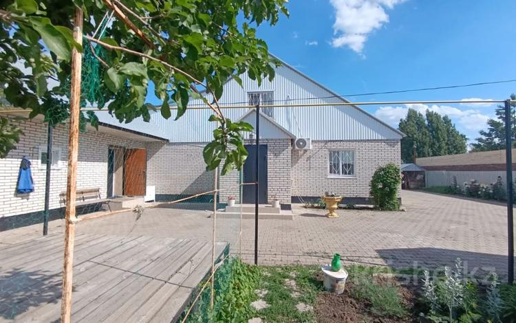 Отдельный дом · 5 комнат · 150 м² · 10 сот., мкр Байтерек, Уркер 27 — АНВАР супермаркет за 57.5 млн ₸ в Уральске — фото 26