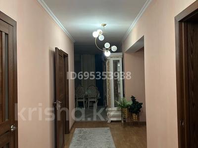 Дом · 4 комнаты · 120 м², Рахимова 14/2 за 45 000 〒 в 