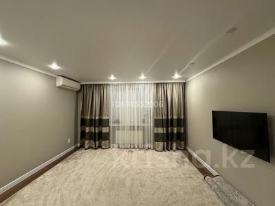 2-комнатная квартира · 55 м² · 4/6 этаж, мкр Астана — Магазин Коктем за 27 млн 〒 в Уральске