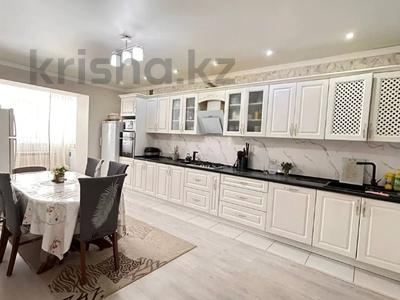 4-комнатная квартира · 160 м² · 2/5 этаж, мкр. Алтын орда за 60 млн ₸ в Актобе