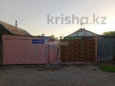 Отдельный дом · 2 комнаты · 55 м² · 6 сот., Загородная 61 — Путевая и Загородная за 6.5 млн 〒 в Усть-Каменогорске, Ульбинский