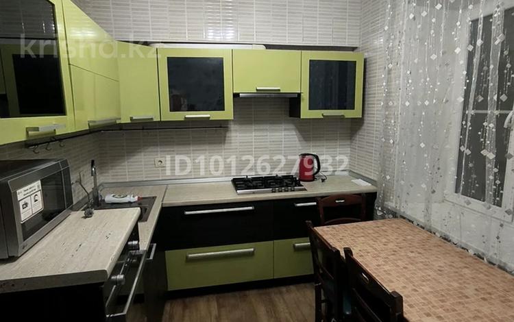 2-комнатная квартира · 50 м² · 5/5 этаж, Мынбаева 68 за 300 000 ₸ в Алматы, Бостандыкский р-н — фото 2
