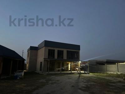 Отдельный дом · 7 комнат · 350 м² · 15 сот., Абылайхана — ЦЕНТР за 160 млн 〒 в Талгаре