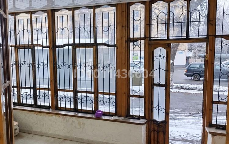 Свободное назначение, офисы, магазины и бутики · 90 м² за 200 000 ₸ в Таразе, мкр Акбулак — фото 2