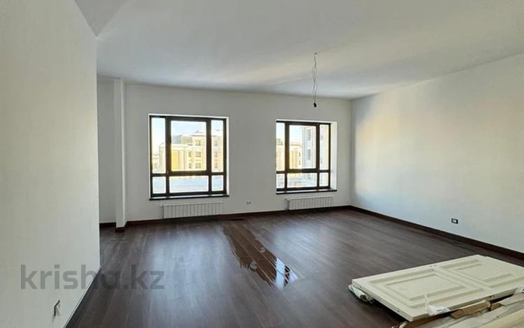 4-комнатная квартира · 205 м² · 3/5 этаж, Керей, Жанибек хандар 8а за 315 млн ₸ в Астане, Есильский р-н — фото 2