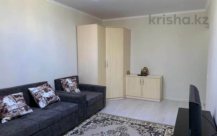 1-комнатная квартира · 33 м² · 2/5 этаж, мкр Орбита-1 18 за 250 000 ₸ в Алматы, Бостандыкский р-н — фото 2