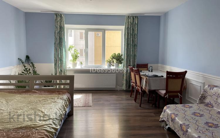 2-комнатная квартира · 79 м² · 3/9 этаж, мкр Юго-Восток, Шахтеров 25 — 12 месяцев за 250 000 ₸ в Караганде, Казыбек би р-н — фото 2