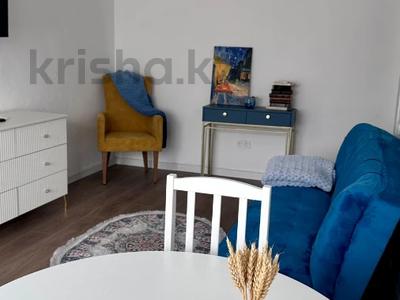 2-комнатная квартира, 45 м², 3/5 этаж, мкр Городской Аэропорт, мкр Городской Аэропорт, улица Штурманская 1/1 за 19.8 млн 〒 в Караганде, Казыбек би р-н