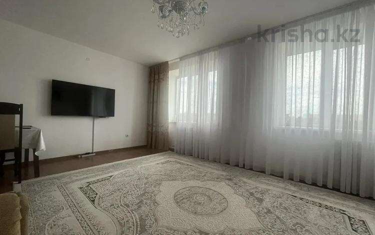 2-бөлмелі пәтер · 65 м² · 5/5 қабат, Доспановой 30, бағасы: 14 млн ₸ в Аксу — фото 6