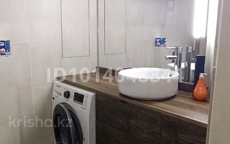 1-комнатная квартира · 46.3 м² · 4/9 этаж, мкр Юго-Восток, Орбита 16/1 — Магазин 12 Месяцев за 220 000 ₸ в Караганде, Казыбек би р-н — фото 2